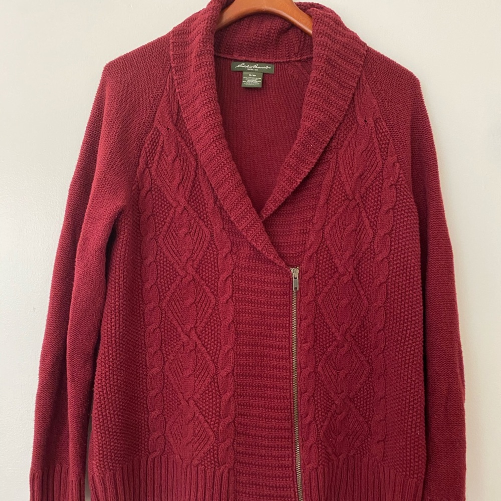 Eddie Bauer maroon sweater